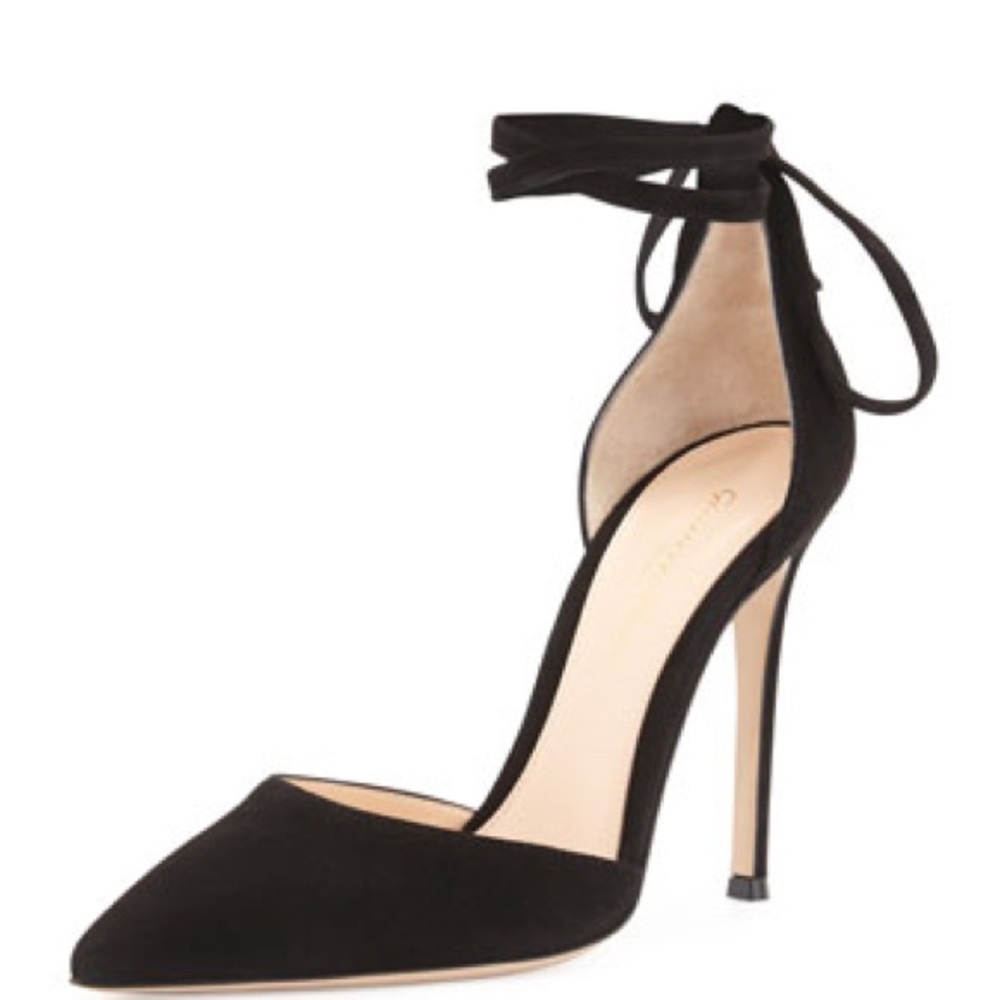 Gianvito Rossi Black Pump Size 36.5